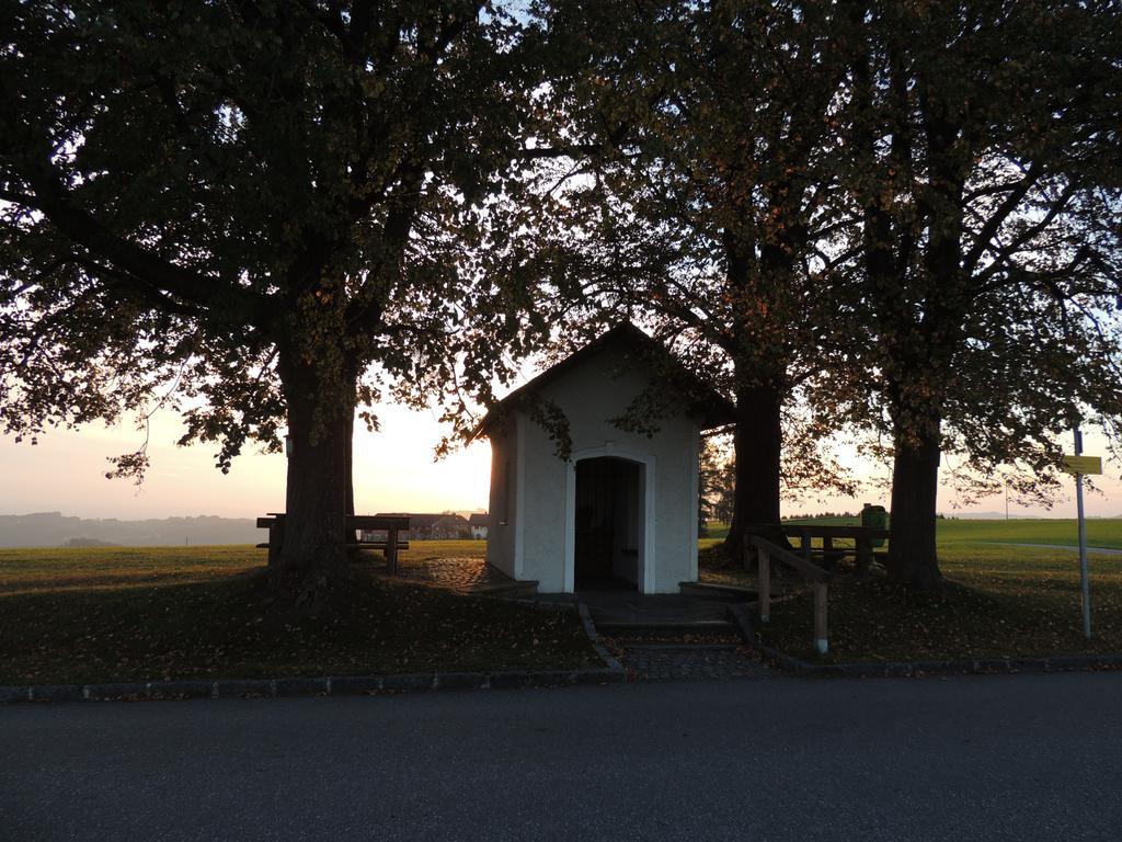 Kirchenwirt Inn Kreuzen  Eksteriør billede